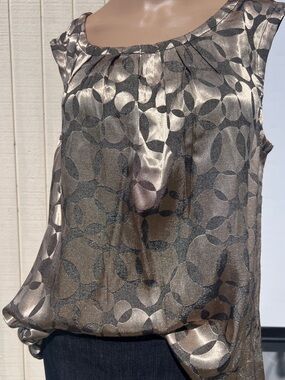 Liz Lange Maternity Gold Brown Patterned Sleeveless Blouse Size L